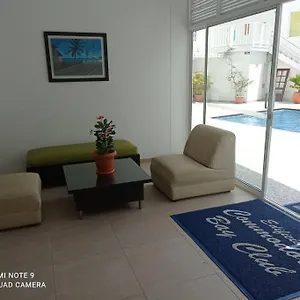 Lindo En El Mejor Sector De La Isla. Piscina, Bbq, Playa A 30 Metros Apartamento
