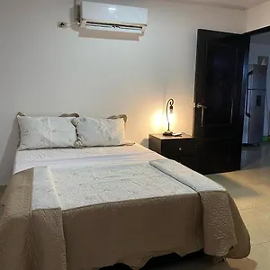 Joshua Sary Bay 2 Apartamento